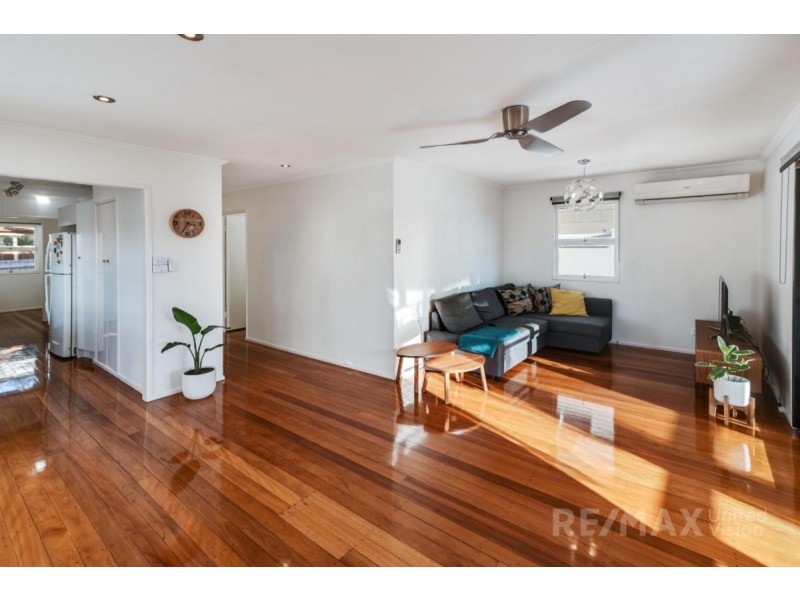 36 Russell Avenue, Norman Park QLD 4170