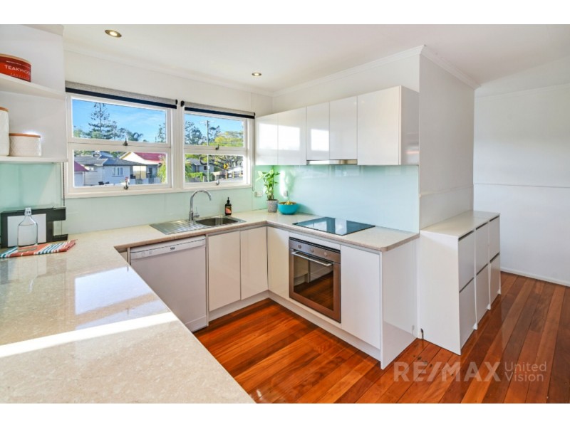 36 Russell Avenue, Norman Park QLD 4170