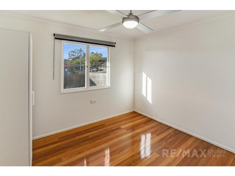 36 Russell Avenue, Norman Park QLD 4170