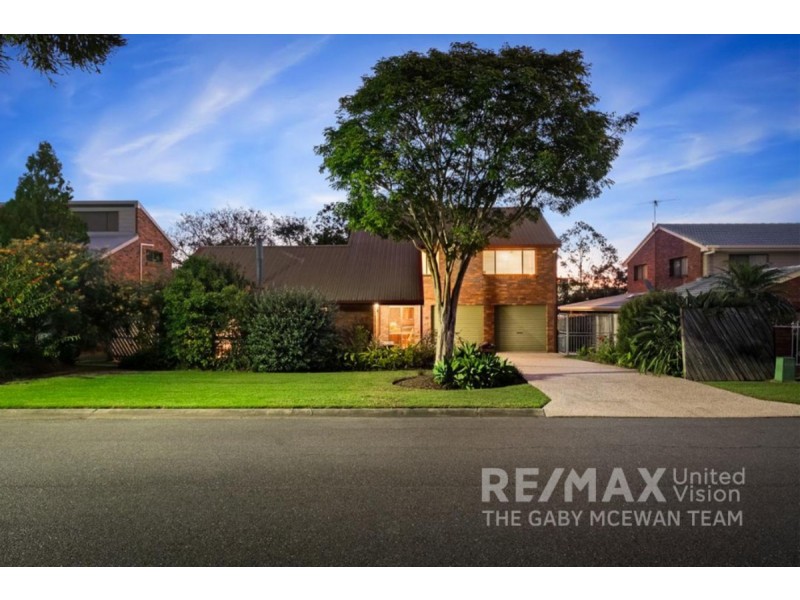 7 Urquhart Street, Carindale QLD 4152