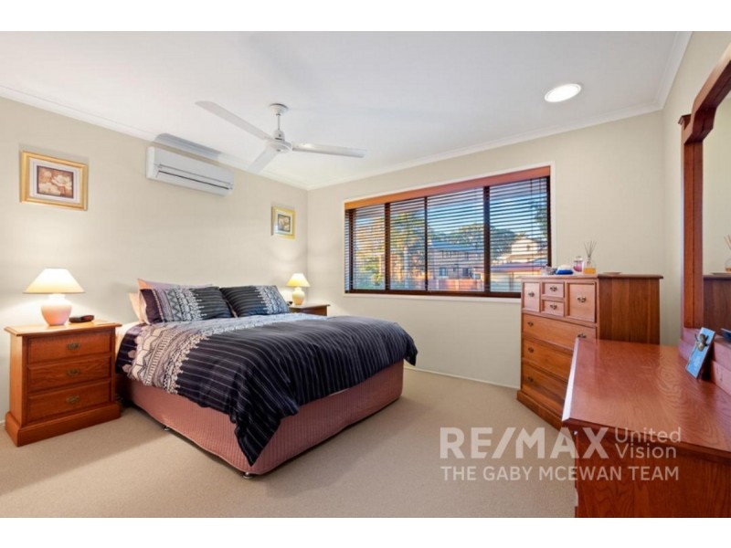 7 Urquhart Street, Carindale QLD 4152