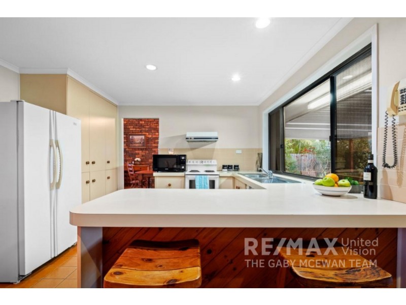 7 Urquhart Street, Carindale QLD 4152