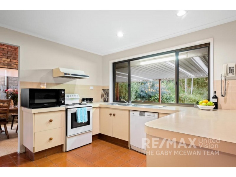 7 Urquhart Street, Carindale QLD 4152