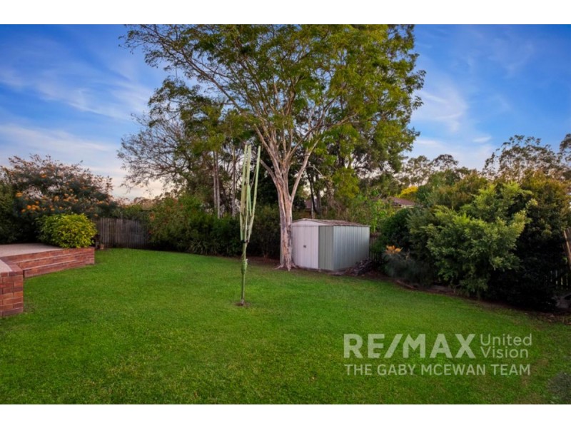 7 Urquhart Street, Carindale QLD 4152