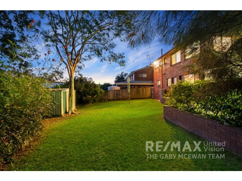 7 Urquhart Street, Carindale QLD 4152