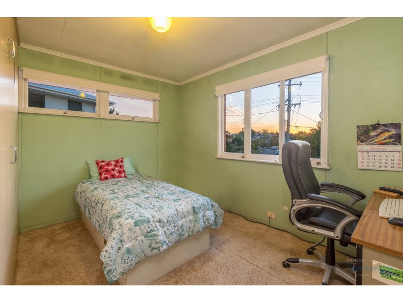 11 Mayfair Street, Carina QLD 4152