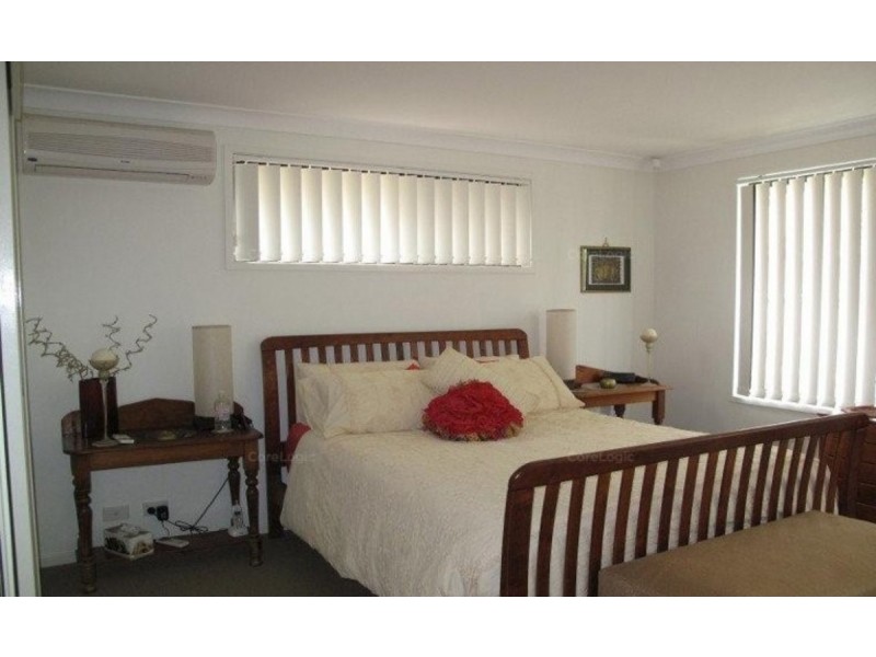 5 Dundee Crescent, Wakerley QLD 4154