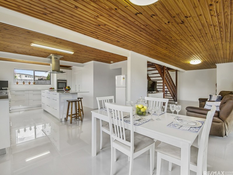 11 Vortigern Street, Carindale QLD 4152