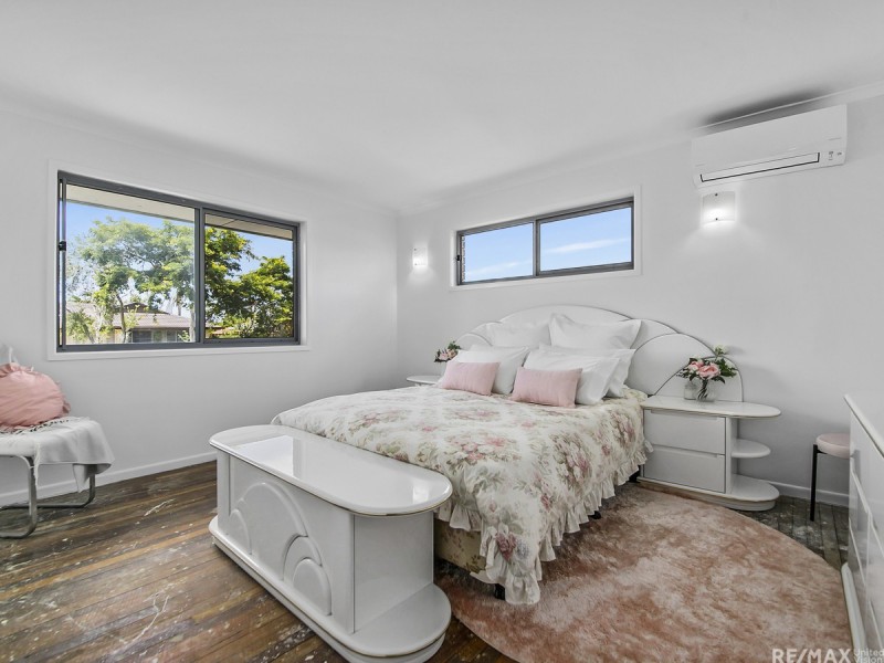 11 Vortigern Street, Carindale QLD 4152