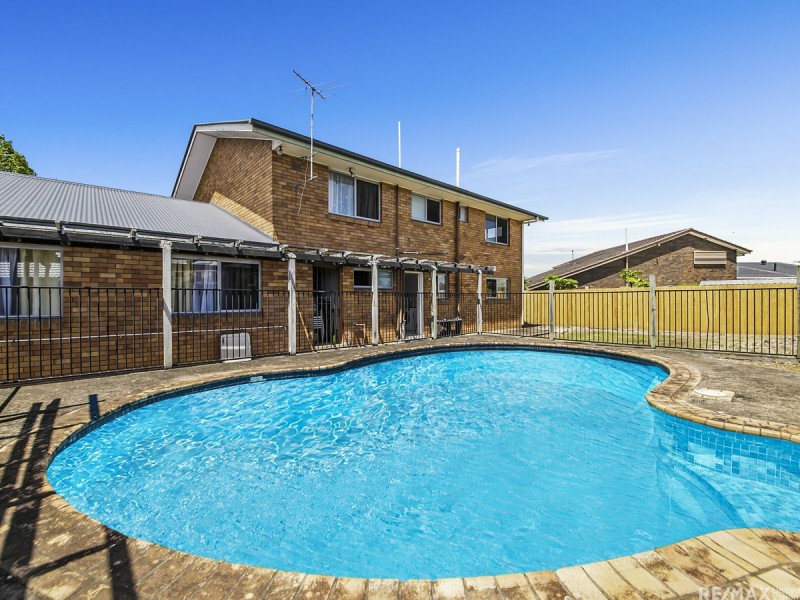 11 Vortigern Street, Carindale QLD 4152