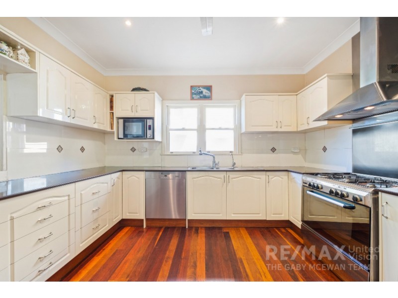 30 Adamson Street, Wooloowin QLD 4030