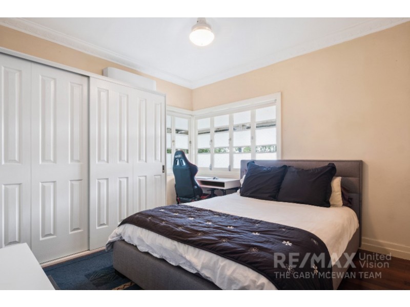 30 Adamson Street, Wooloowin QLD 4030