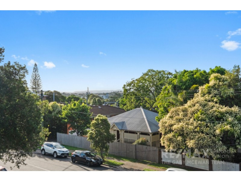 30 Adamson Street, Wooloowin QLD 4030