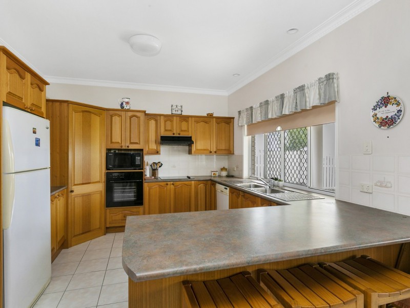 26 Grosmont Street, Carindale QLD 4152