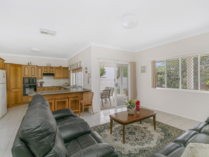 26 Grosmont Street, Carindale QLD 4152