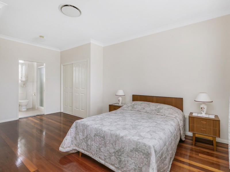 26 Grosmont Street, Carindale QLD 4152