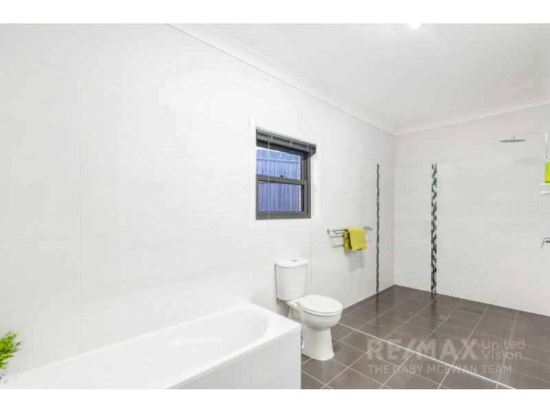 82 Joffre Street, Wynnum QLD 4178