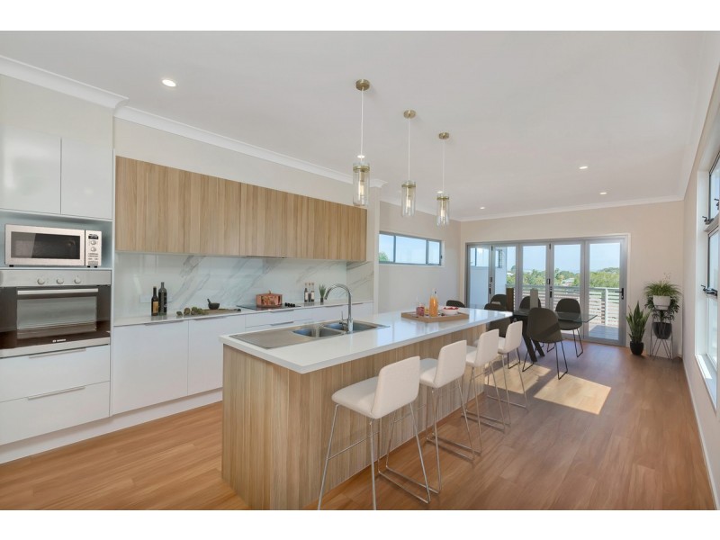 17 Grainger Street, Wynnum QLD 4178