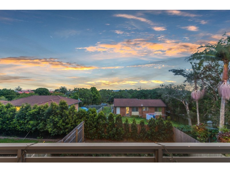 17 Grainger Street, Wynnum QLD 4178