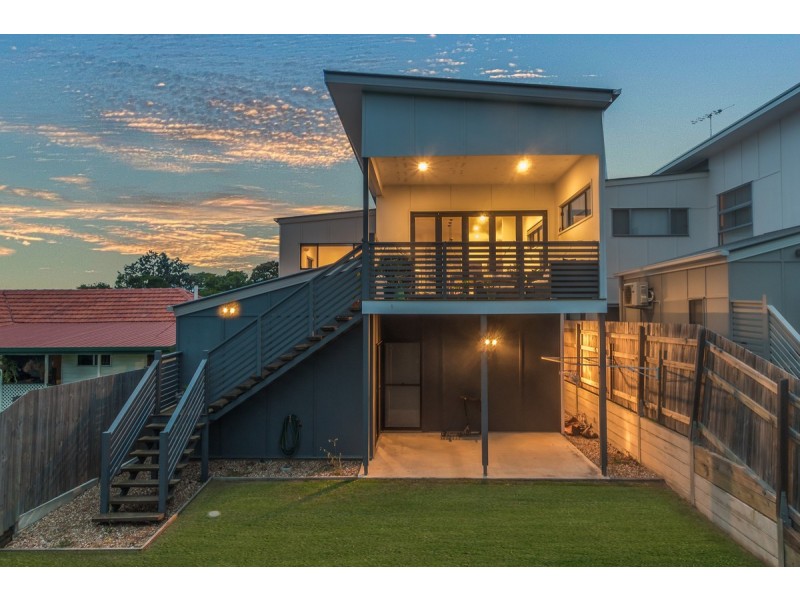 17 Grainger Street, Wynnum QLD 4178