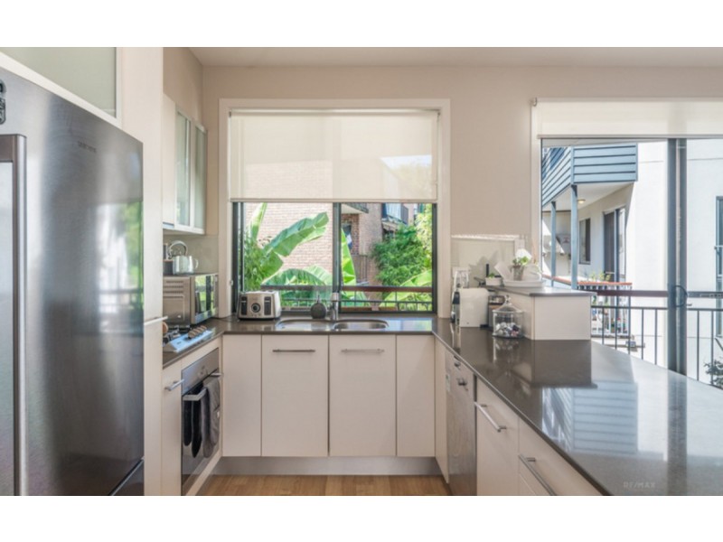 2/58 Dickson Street, Morningside QLD 4170