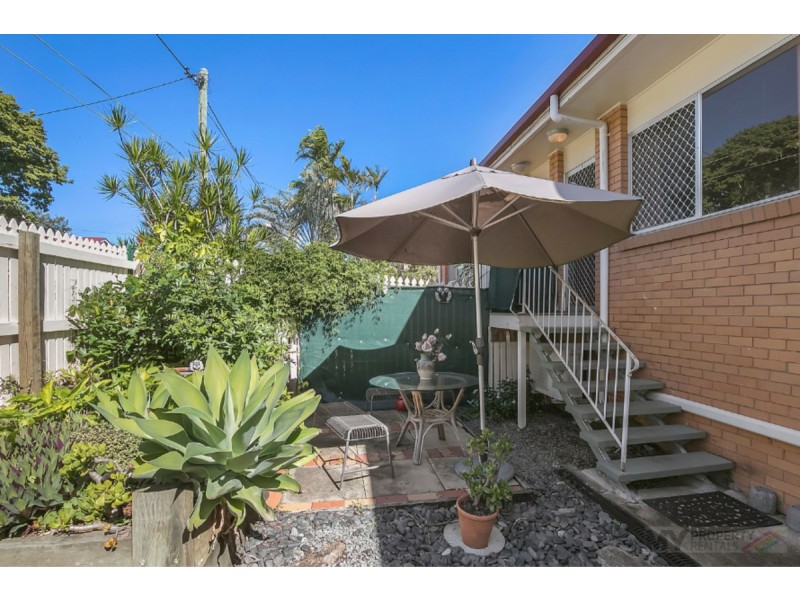 2/93 Albert Street, Camp Hill QLD 4152