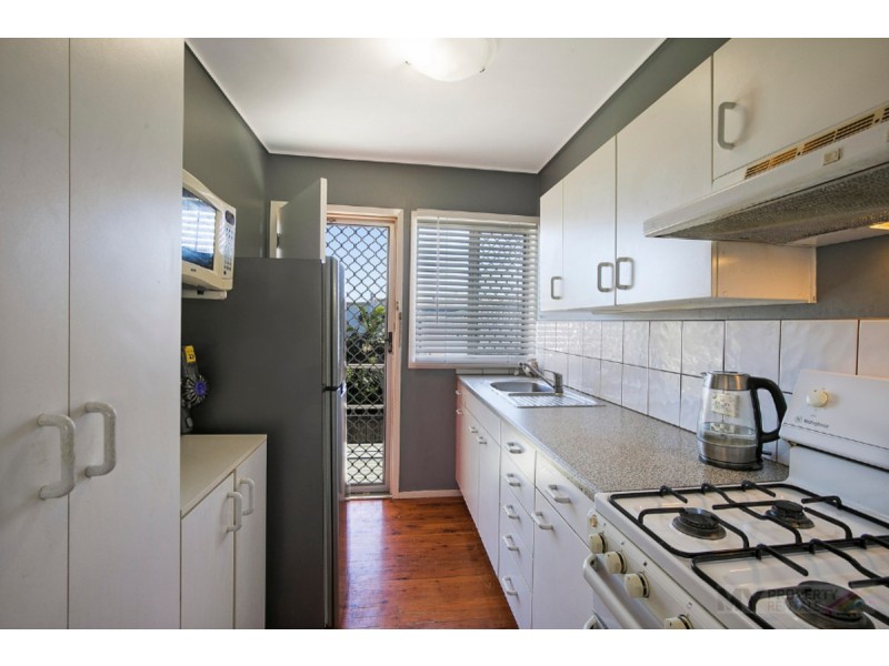 2/93 Albert Street, Camp Hill QLD 4152