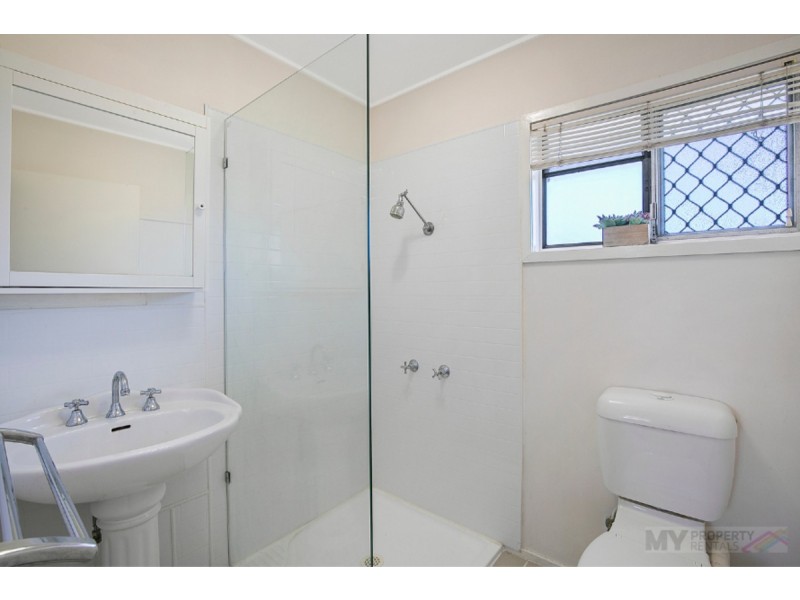 2/93 Albert Street, Camp Hill QLD 4152