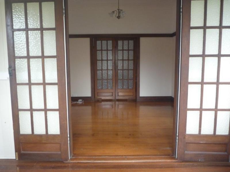 675 Old Cleveland Rd, Camp Hill QLD 4152