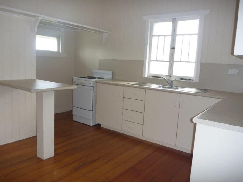 675 Old Cleveland Rd, Camp Hill QLD 4152