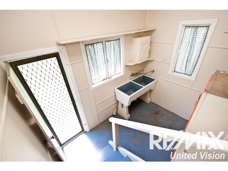 260 Stanley Rd, Carina QLD 4152