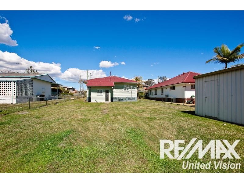 260 Stanley Rd, Carina QLD 4152