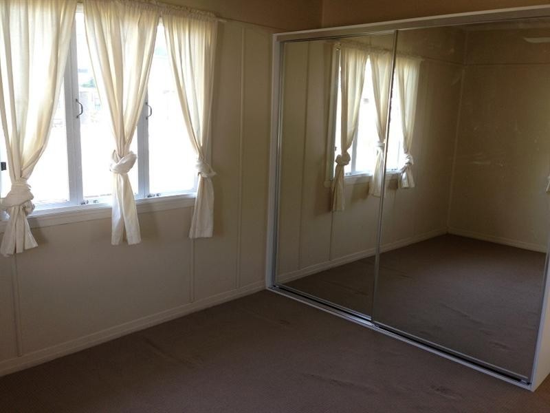 260 Stanley Rd, Carina QLD 4152