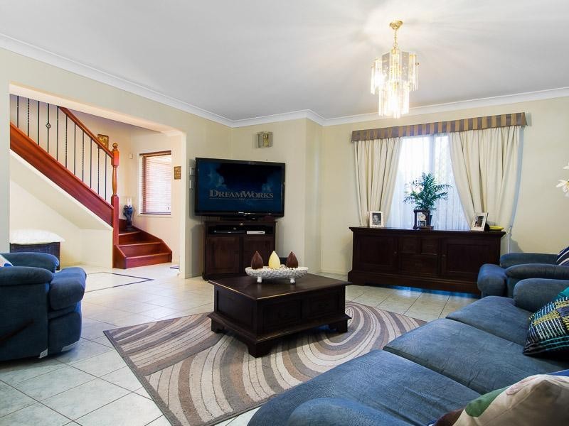 5 Alpena  Cl, Carindale QLD 4152