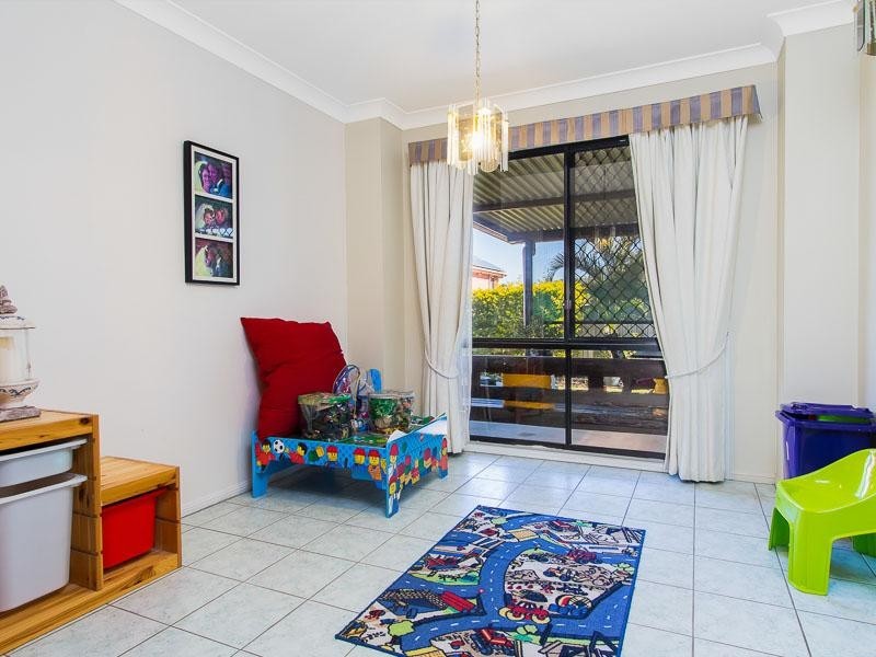 5 Alpena  Cl, Carindale QLD 4152