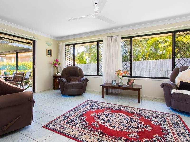 5 Alpena  Cl, Carindale QLD 4152