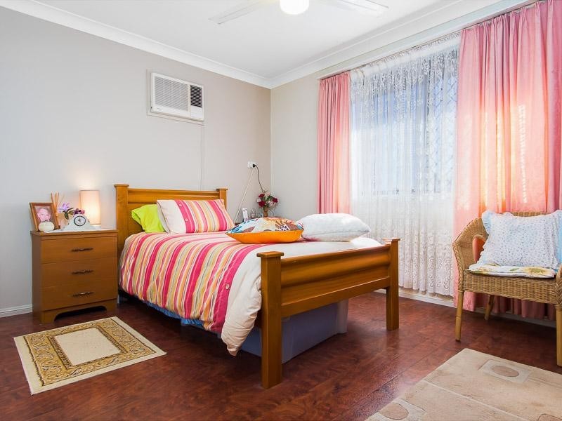 5 Alpena  Cl, Carindale QLD 4152