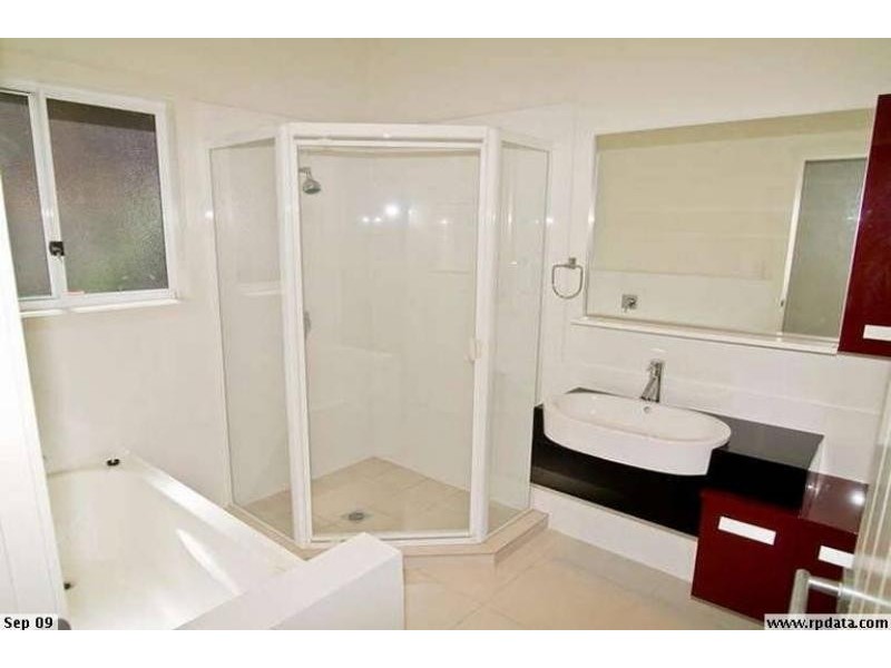 27 Emerald St, Murarrie QLD 4172