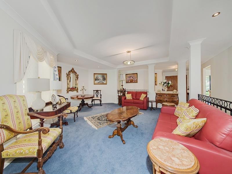 48 Kenilworth Pl, Carindale QLD 4152