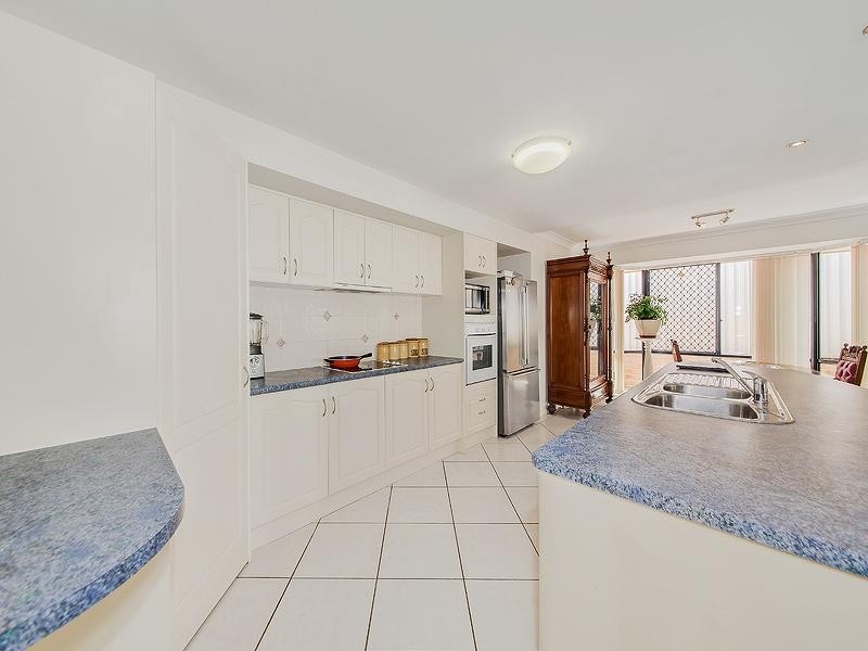 48 Kenilworth Pl, Carindale QLD 4152