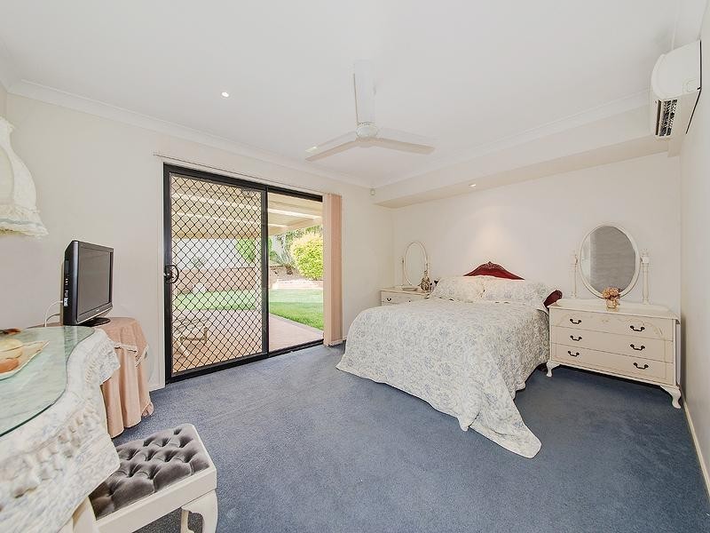 48 Kenilworth Pl, Carindale QLD 4152