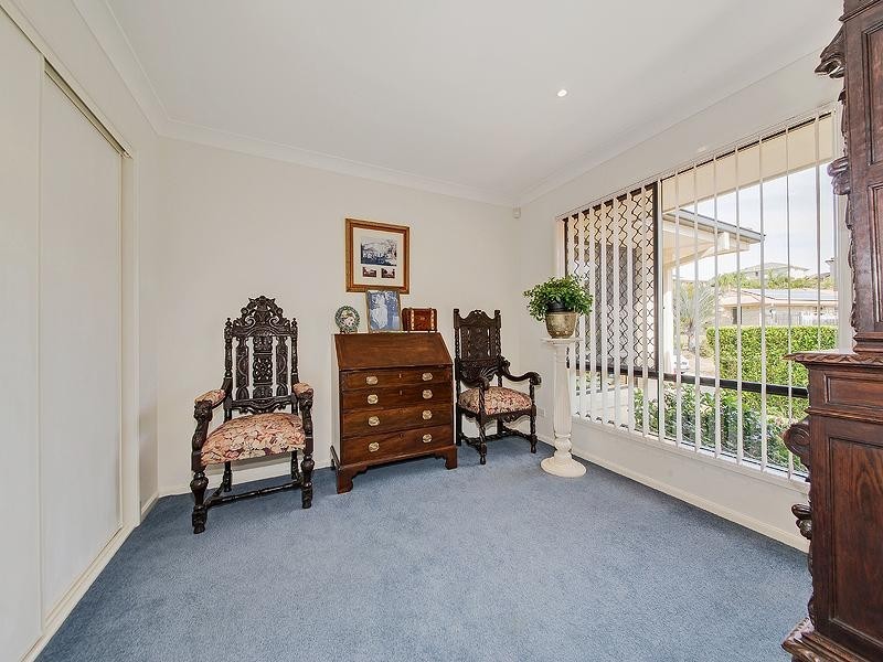 48 Kenilworth Pl, Carindale QLD 4152