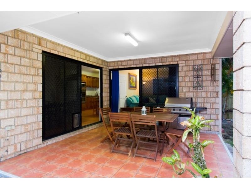 18 Milanion Cres, Carindale QLD 4152