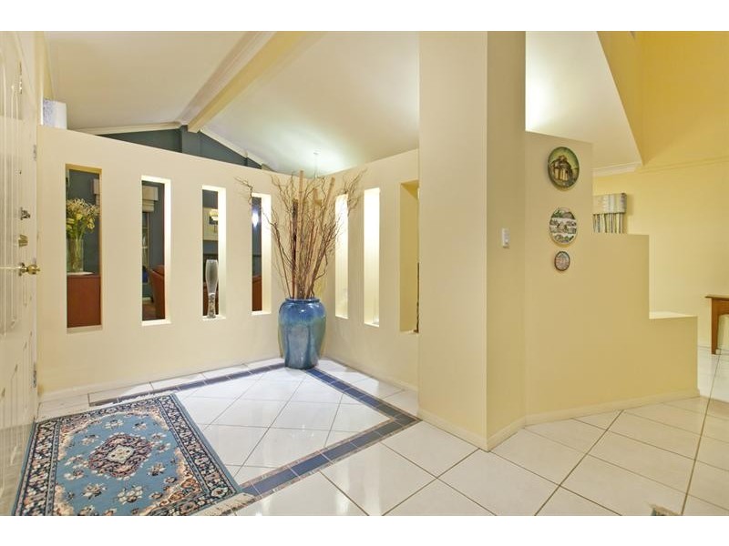 15 Jennings Ct, Carindale QLD 4152