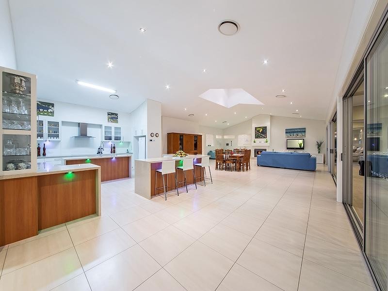 49 Charleton St, Chandler QLD 4155