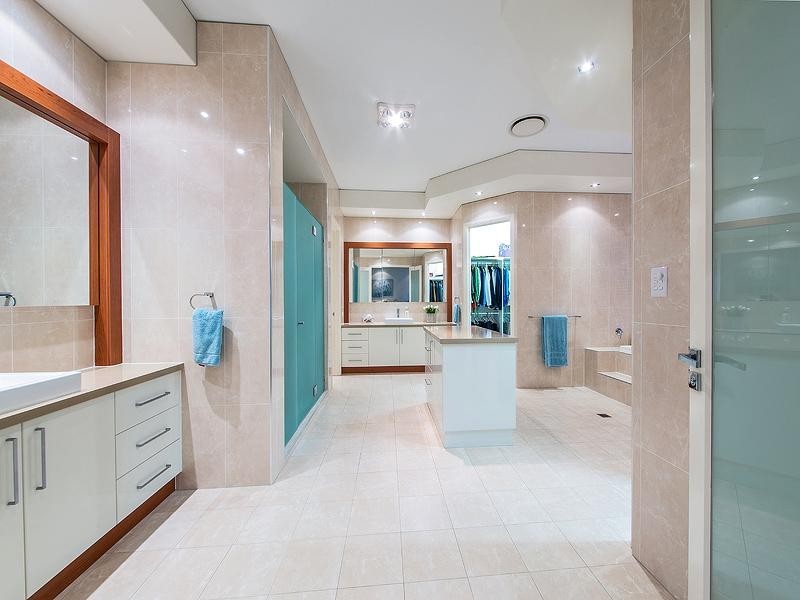 49 Charleton St, Chandler QLD 4155