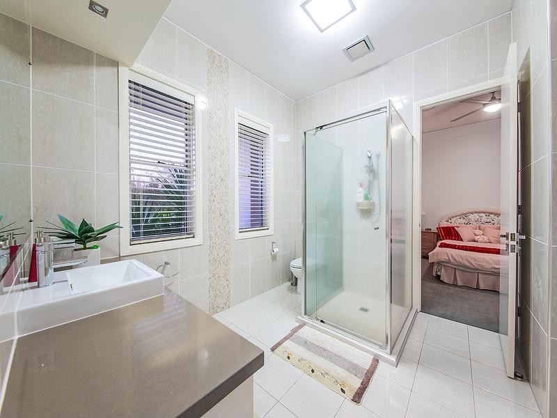 49 Charleton St, Chandler QLD 4155