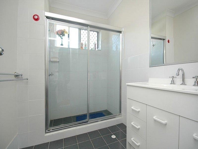 3/38 Peach St, Greenslopes QLD 4120