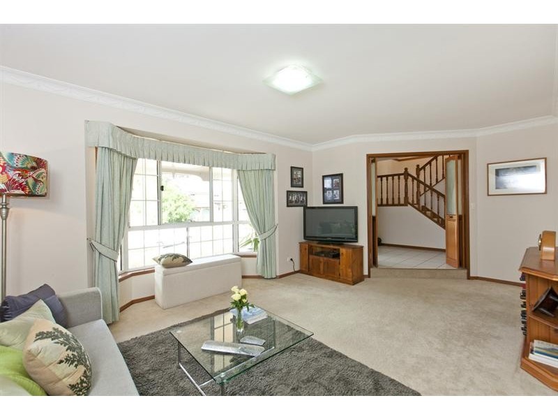 3 Waverney Ct, Carindale QLD 4152