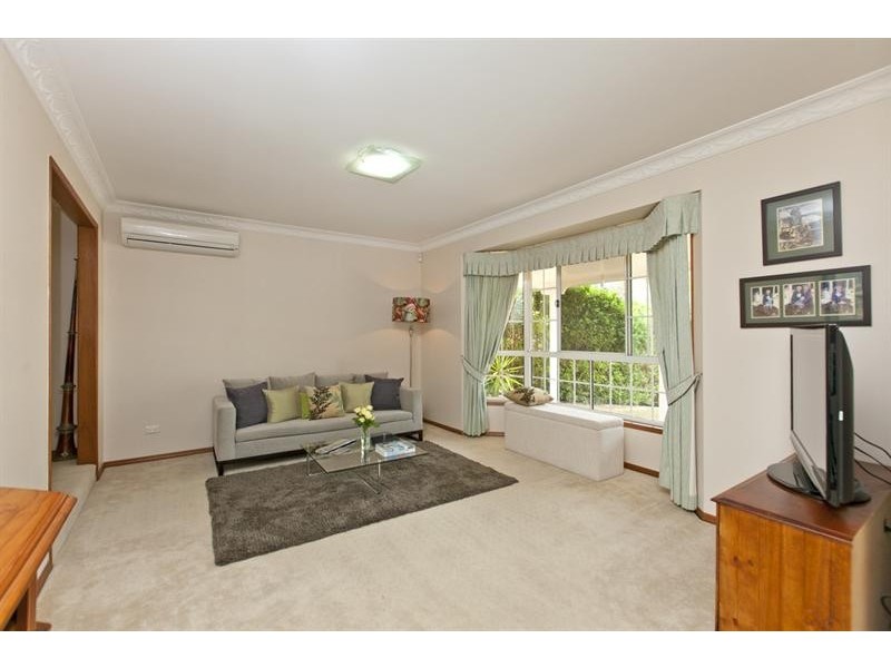 3 Waverney Ct, Carindale QLD 4152